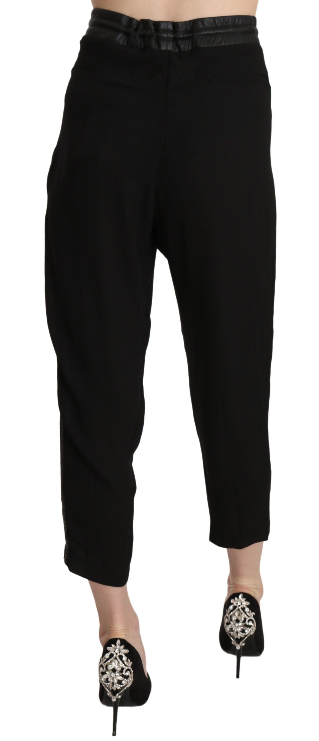 Guess Chic Pantalones cortos de cintura alta en elegante negro