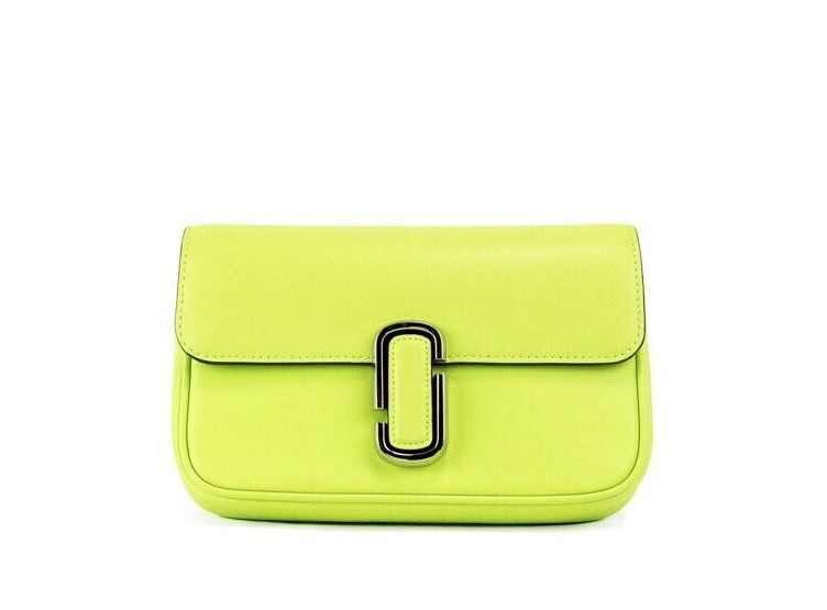 Marc Jacobs The J Marc Green Glow Smooth Leather Shoulder Crossbody Handbag – par Marc Jacobs | Disponible sur Sandy Store ByNet