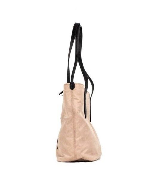 Petit sac fourre-tout Burberry en nylon Econyl beige rose avec logo