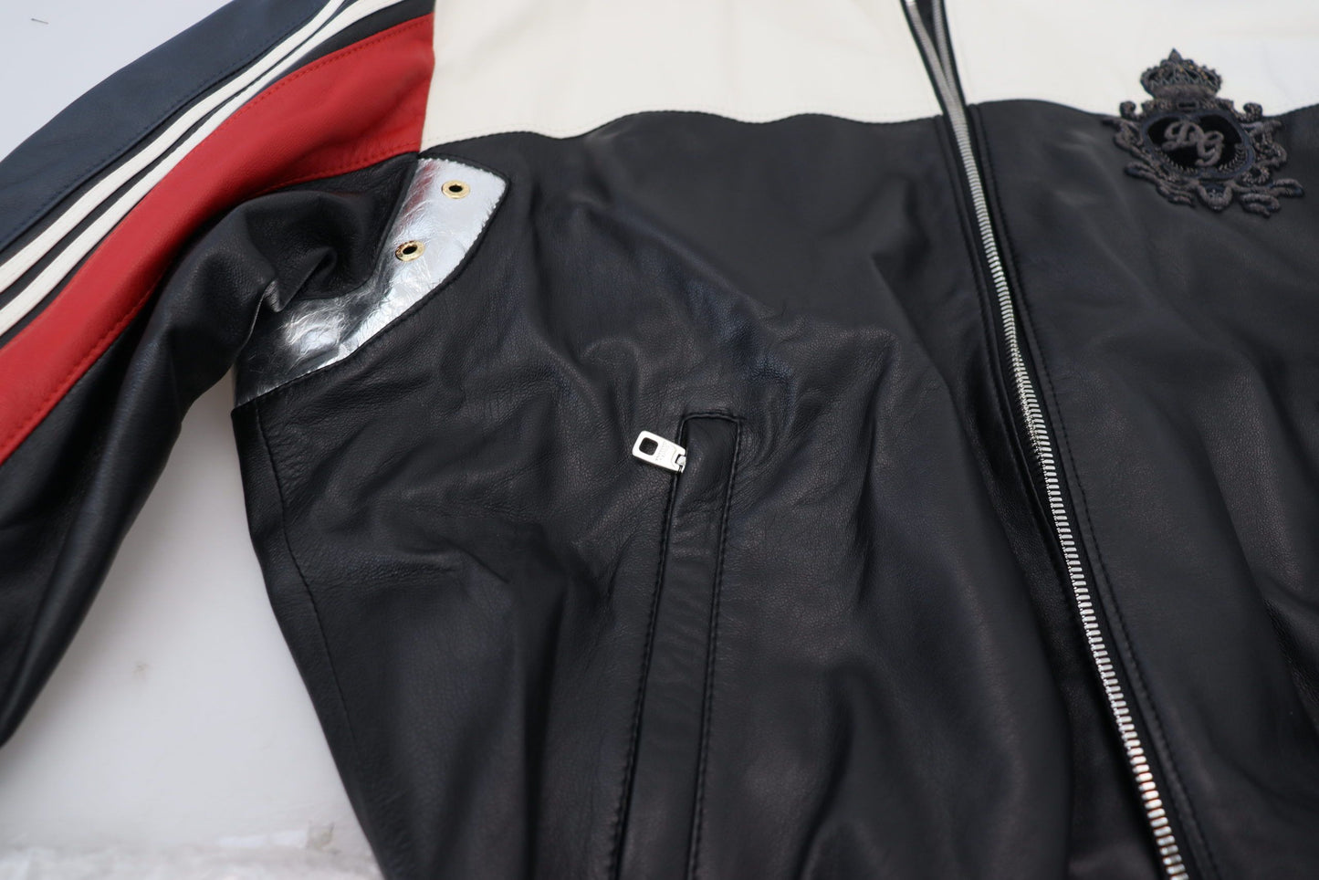 Dolce & Gabbana Chaqueta bomber con capucha de cuero negra Elite