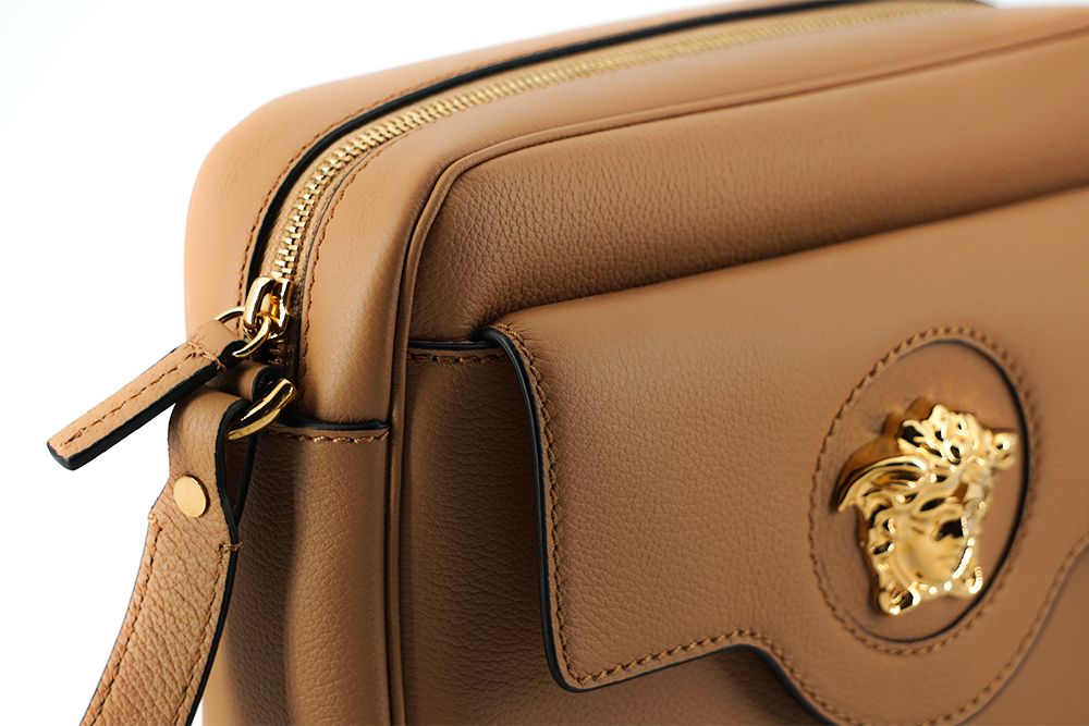 Versace Elegant Brown Leather Camera Case Shoulder Bag – par Versace | Disponible sur Sandy Store ByNet