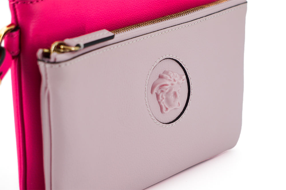 Versace Elegant Pink Leather Pouch Clutch – par Versace | Disponible sur Sandy Store ByNet
