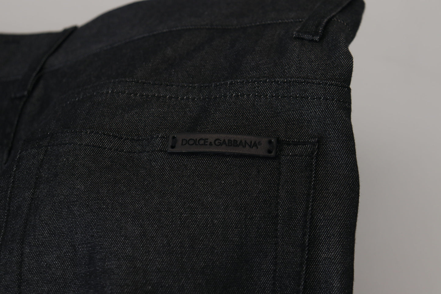 Dolce & Gabbana Pantalones elegantes de algodón de seda con estampado de bandana