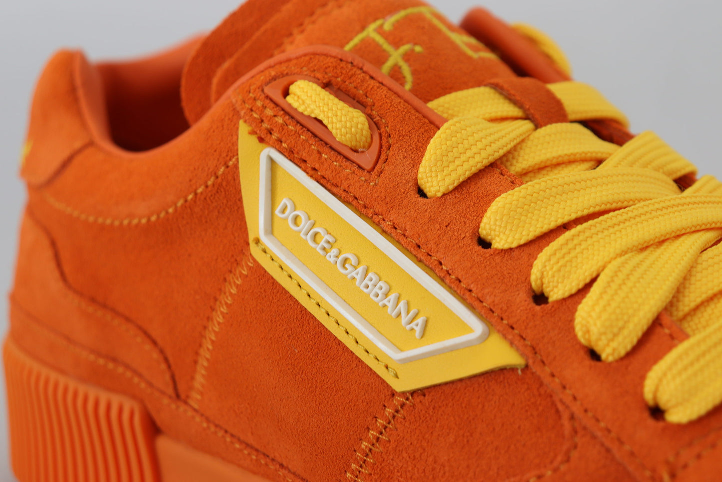 Dolce & Gabbana Zapatillas elegantes con cordones de ante naranja