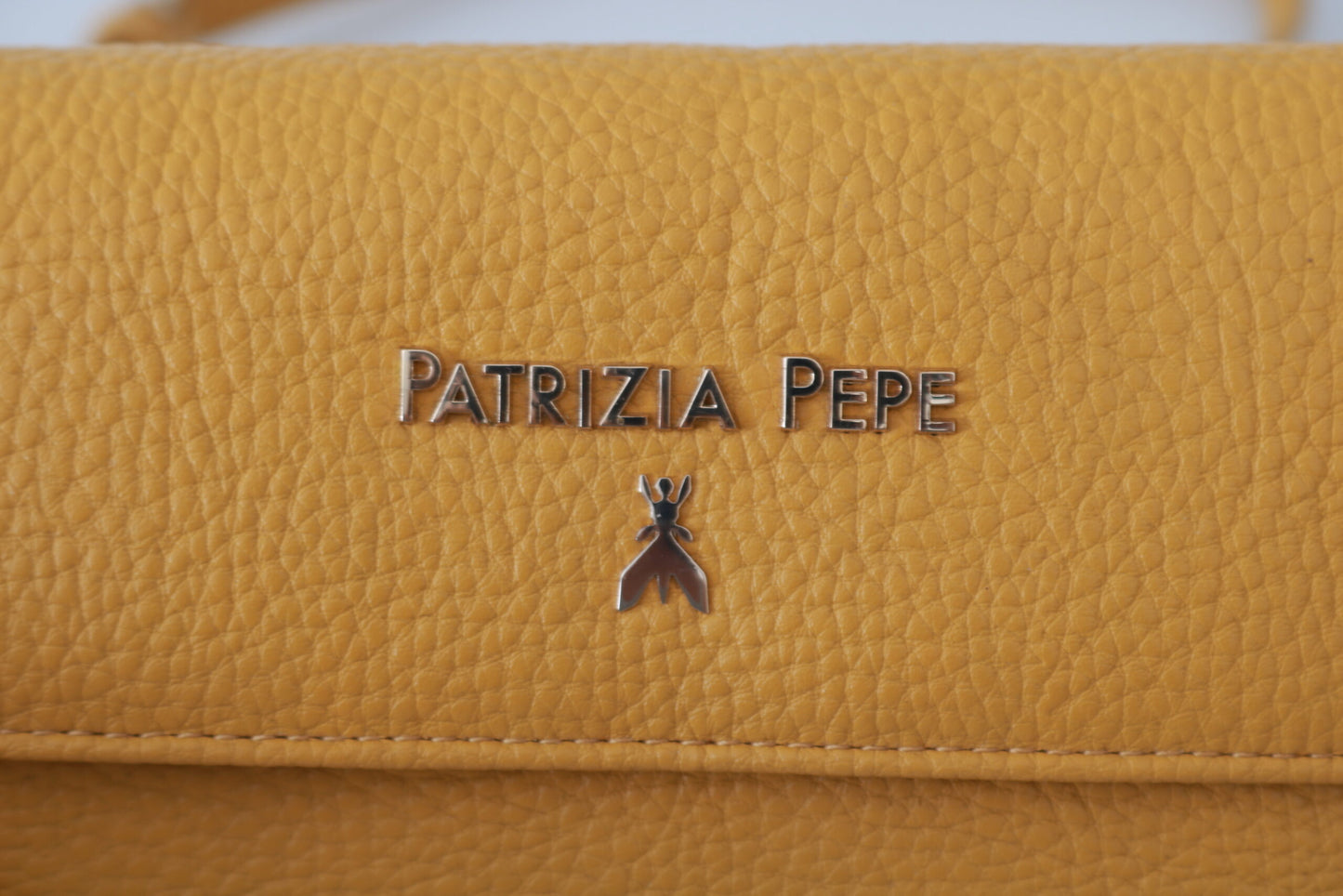Sac à bandoulière en cuir jaune chic de Patrizia Pepe