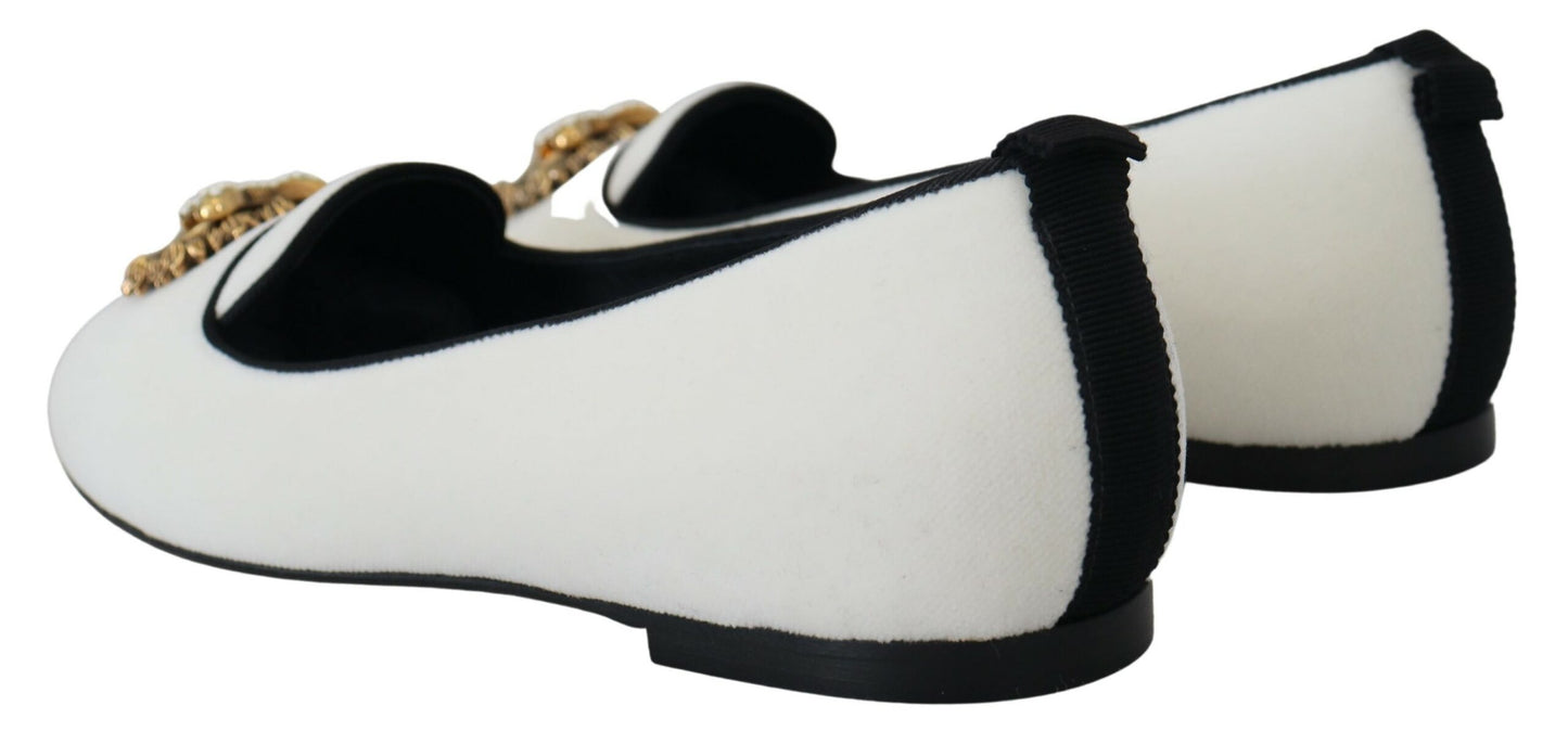 Dolce & Gabbana Elegantes mocasines de terciopelo blanco con detalle de corazón dorado