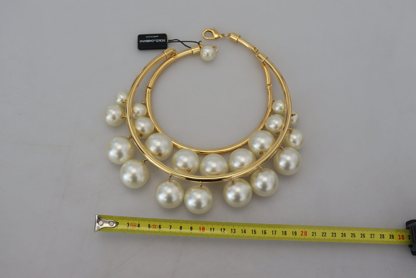 Dolce & Gabbana Élégant collier ras du cou doré orné de fausses perles