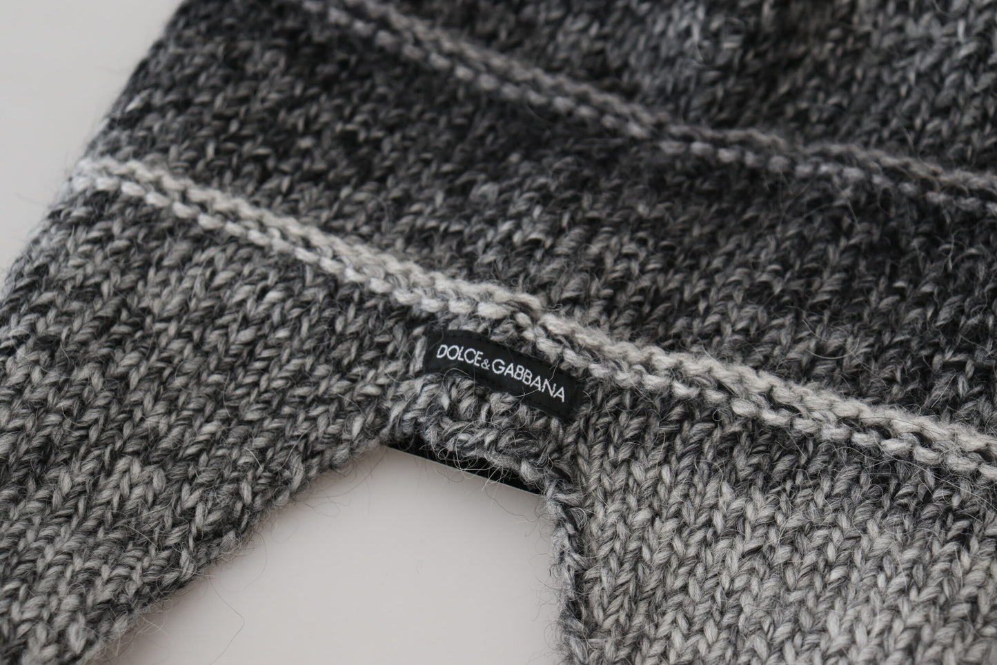 Dolce & Gabbana Elegante gorro de punto gris