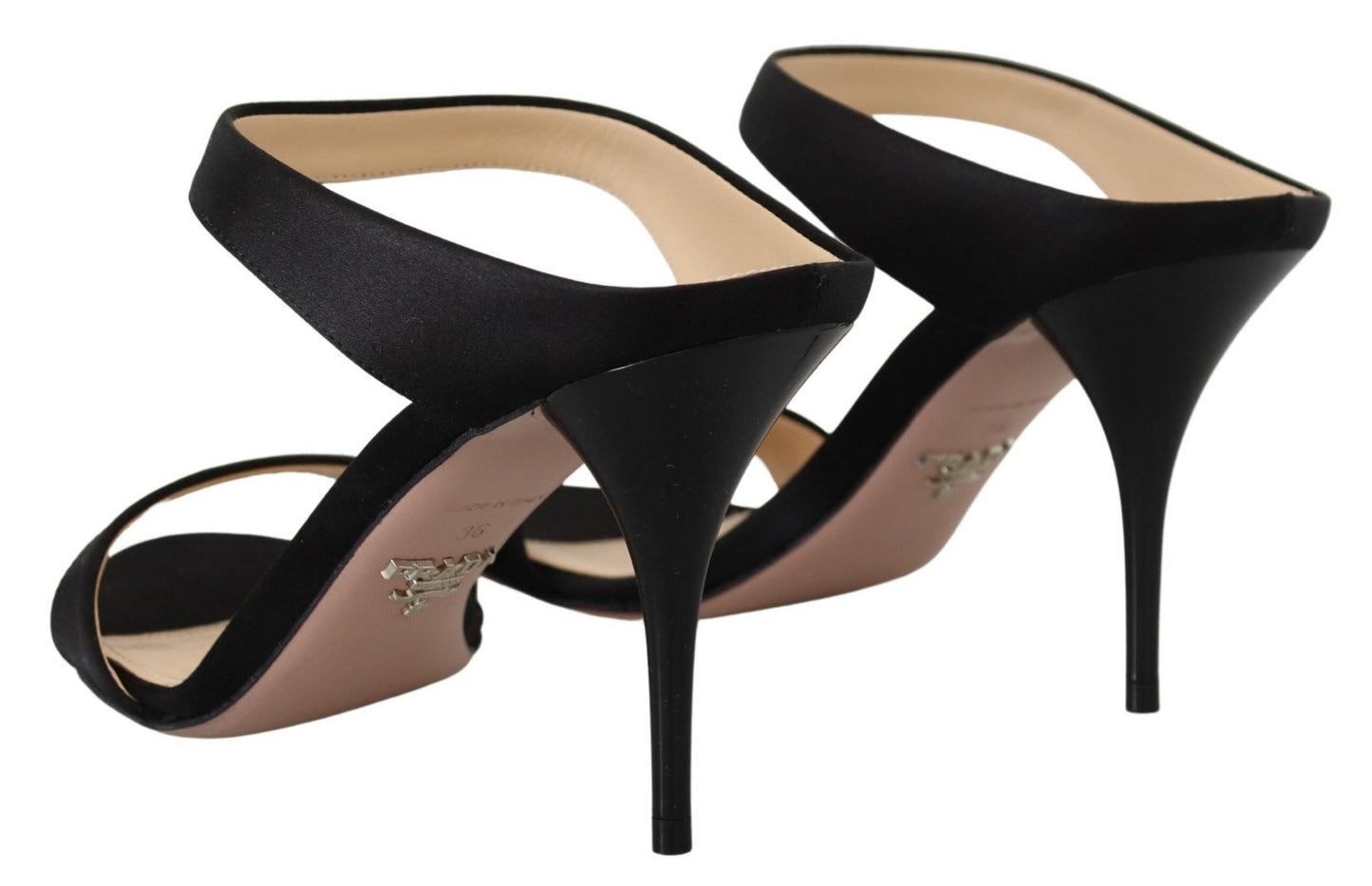 Escarpins élégants à talons en cuir noir Prada
