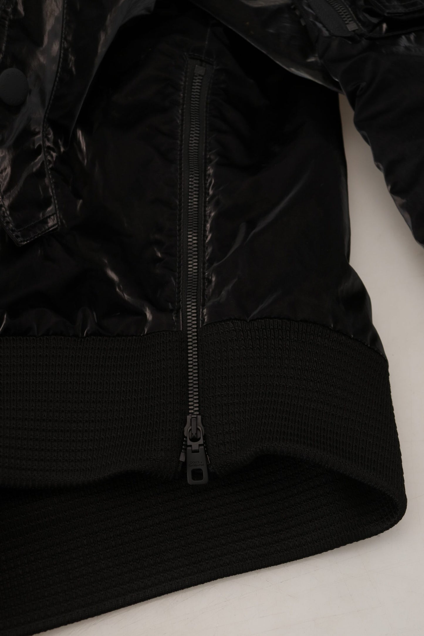 Dolce & Gabbana Elegante chaqueta bomber negra con capucha