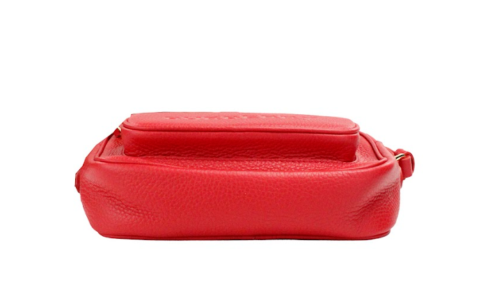 Burberry Small Branded Bright Red Grainy Leather Camera Crossbody Bag – par Burberry | Disponible sur Sandy Store ByNet