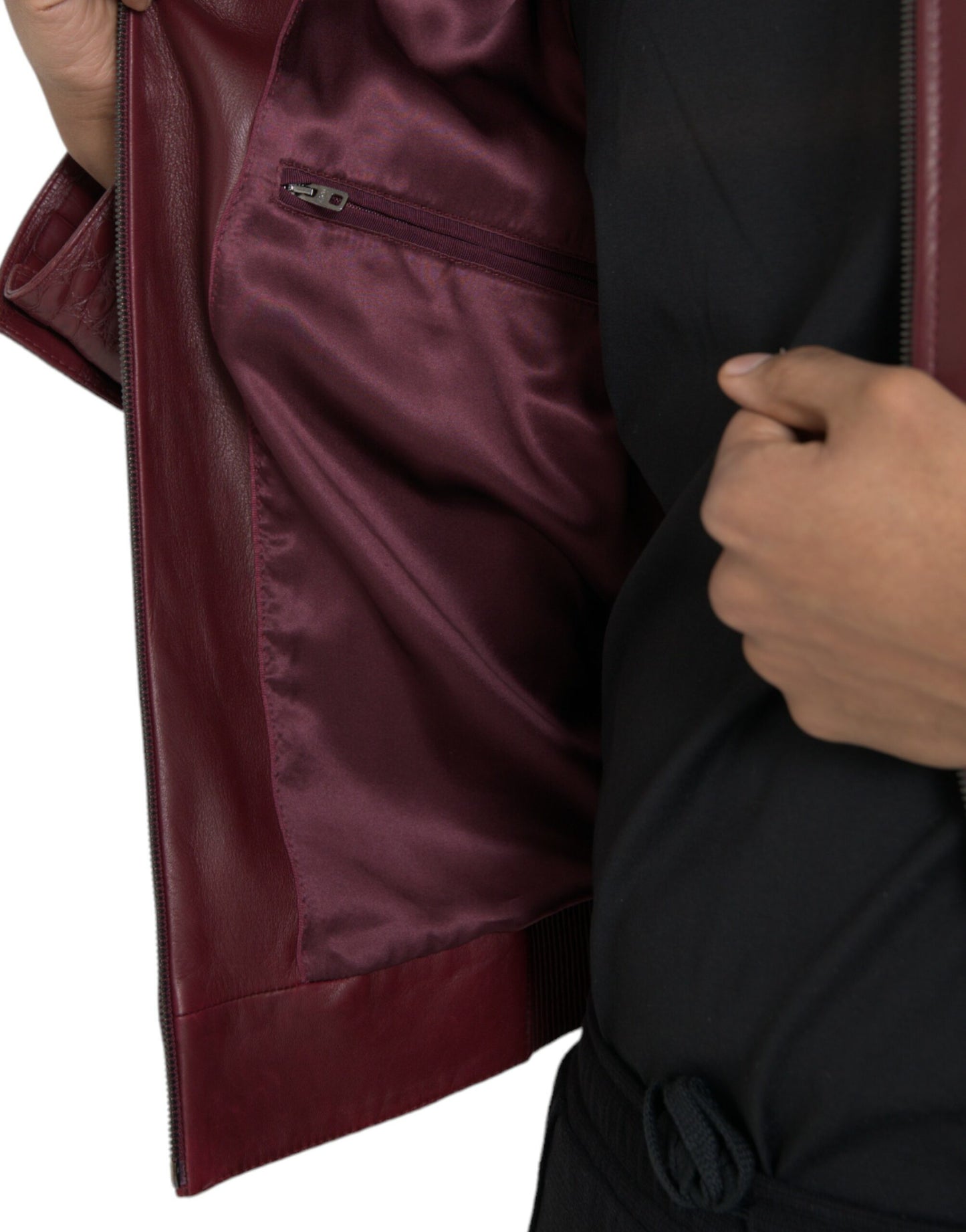 Dolce & Gabbana Chaqueta motera con cremallera de cuero exótico granate