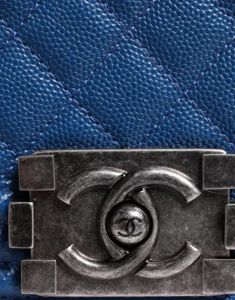 Chanel Blue Lambskin Double Chain Leather Medium Shoulder Bag – par Chanel | Disponible sur Sandy Store ByNet