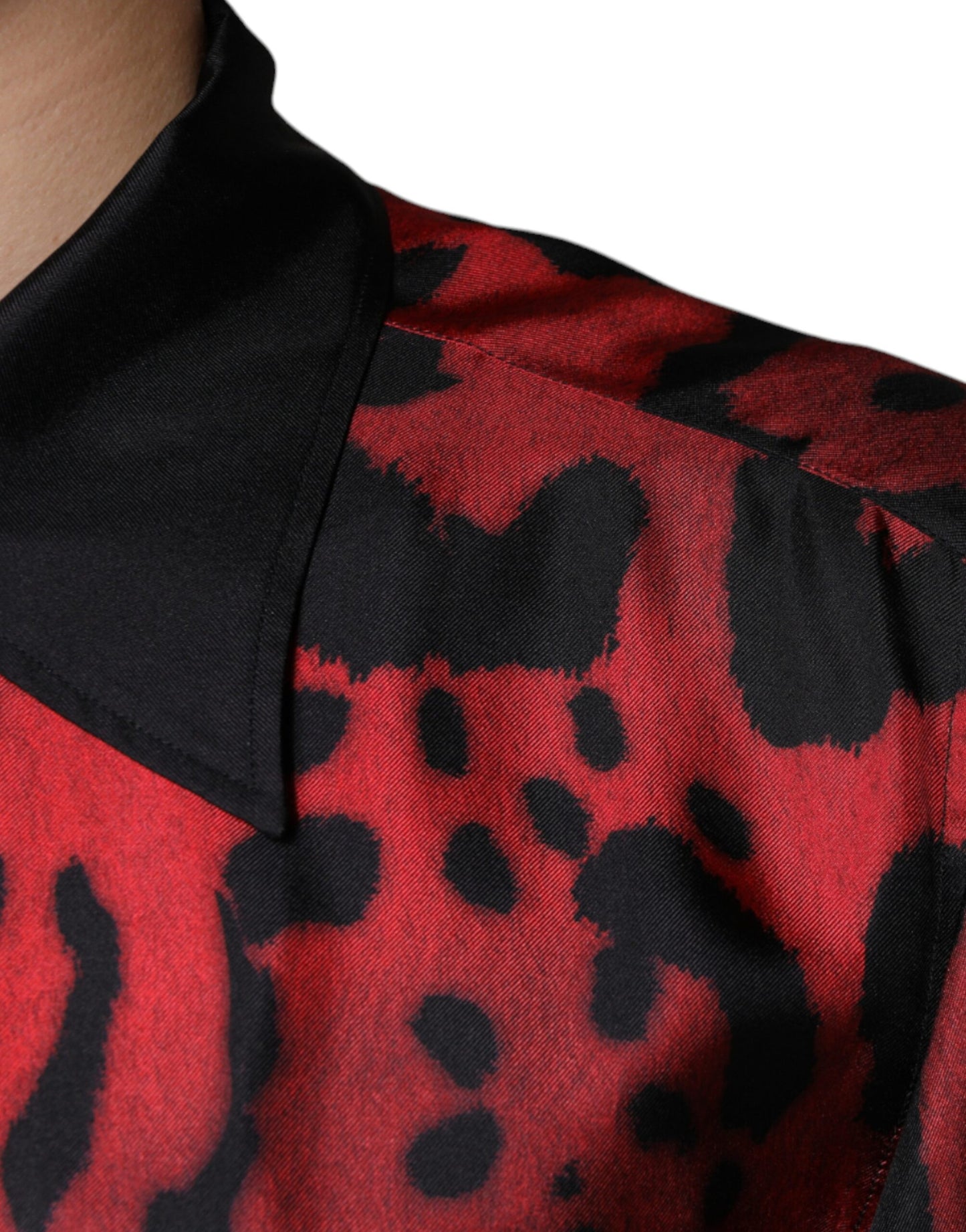 Dolce & Gabbana Camisa casual con botones de seda de leopardo rojo