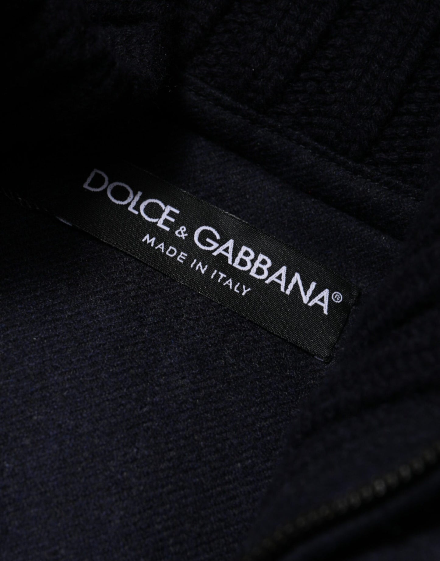Chaqueta acolchada con capucha de nailon negro de Dolce & Gabbana para hombre