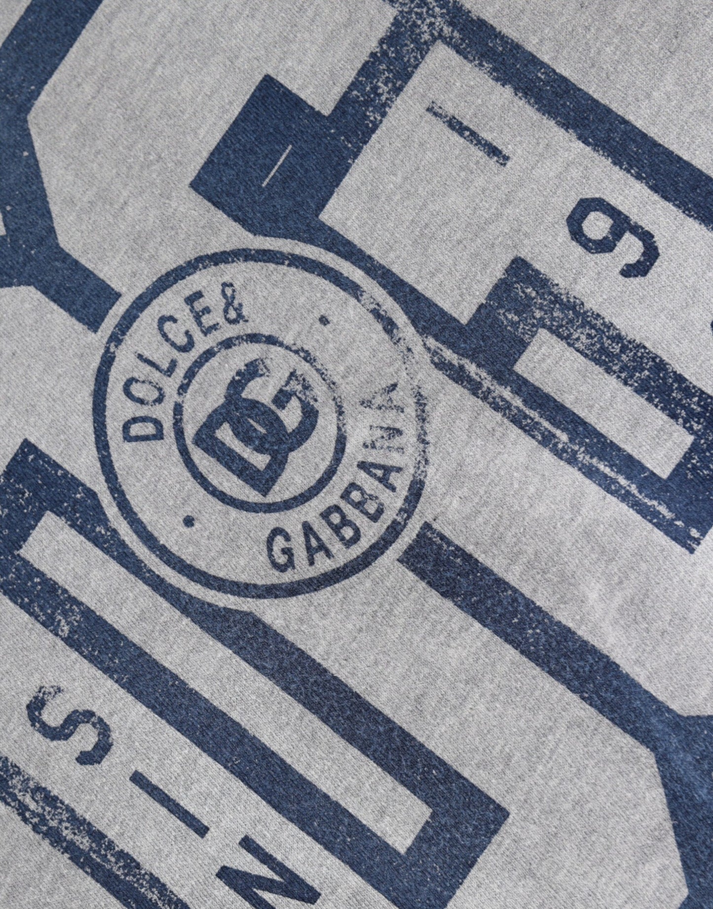 Camiseta de algodón con cuello redondo y estampado de logotipo gris de Dolce & Gabbana