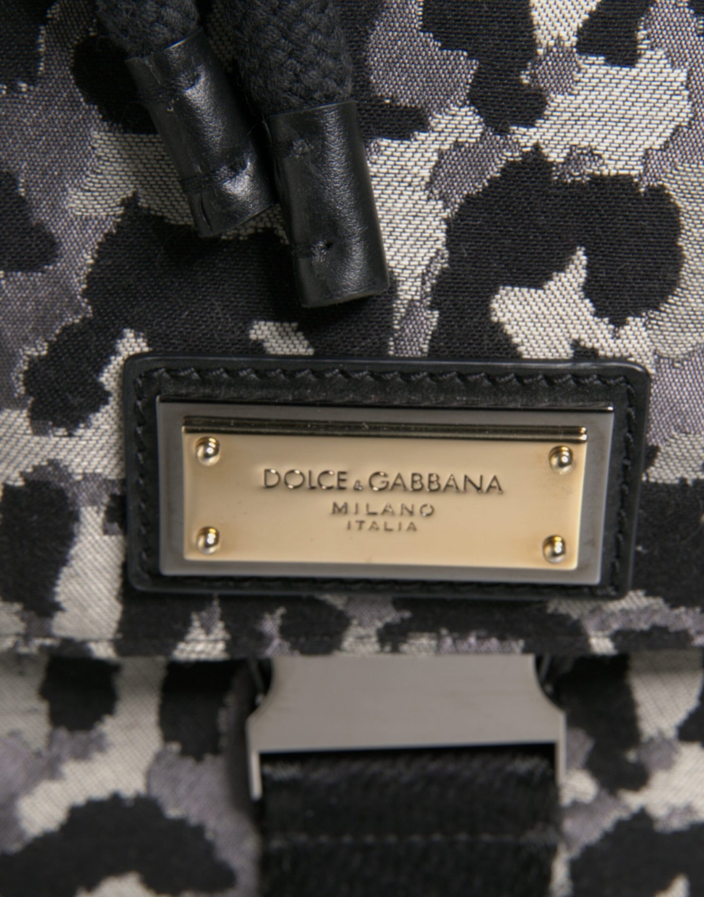 Bolso bandolera tipo hobo con estampado de leopardo en jacquard multicolor de Dolce & Gabbana