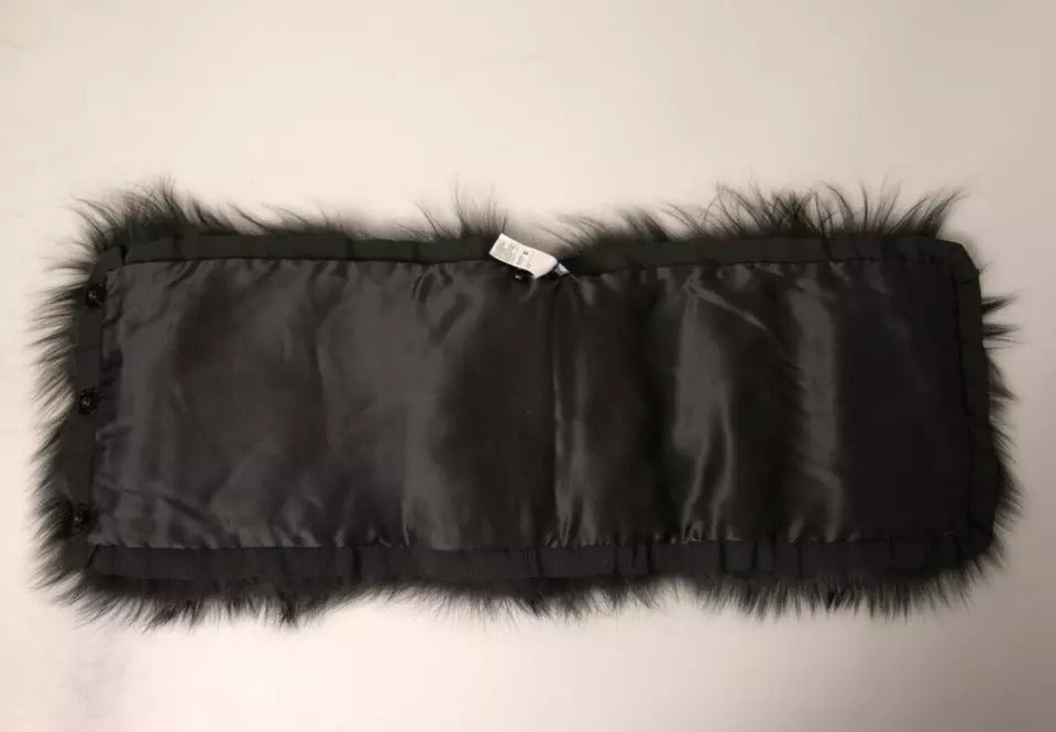 Bufanda chal cruzada con cuello de hombro de piel negra de Dolce & Gabbana