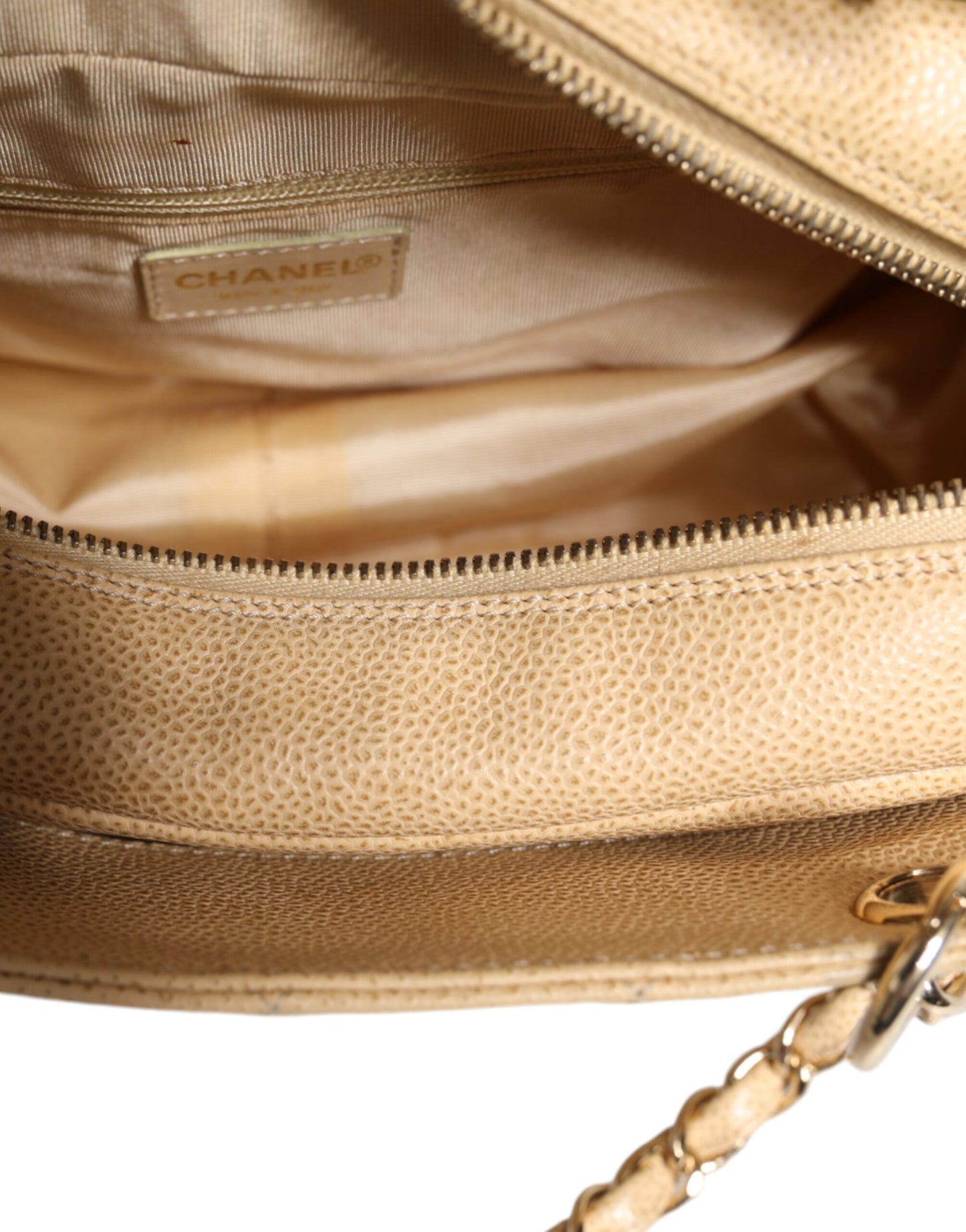 Bolso Chanel de piel con cadena Caviar De Coco en color beige