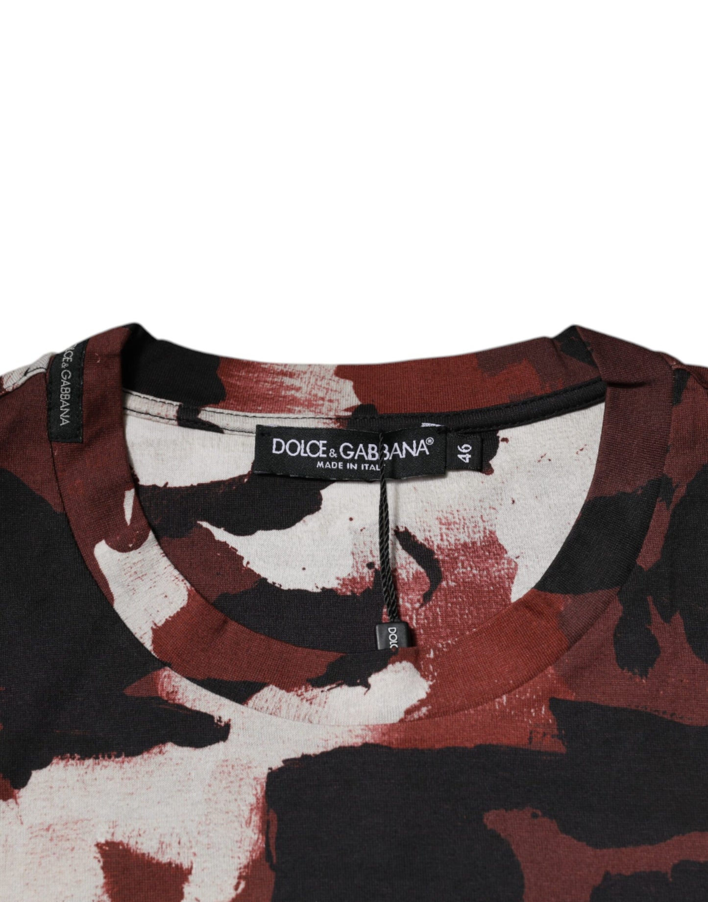 Camiseta de cuello redondo con estampado de camuflaje multicolor de Dolce & Gabbana