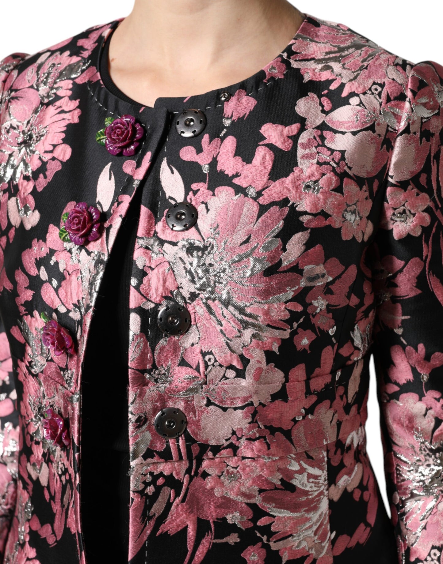 Chaqueta gabardina con brocado floral rosa y negro de Dolce & Gabbana