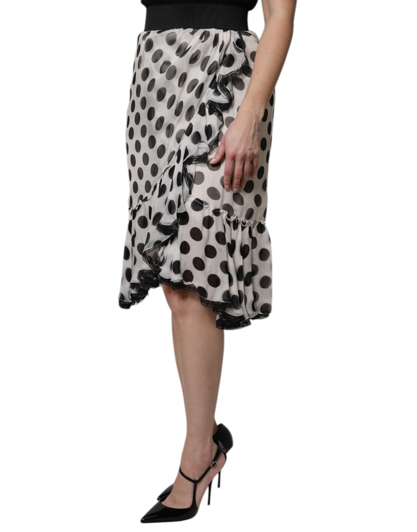 Falda hasta la rodilla con lunares blancos y negros de Dolce & Gabbana