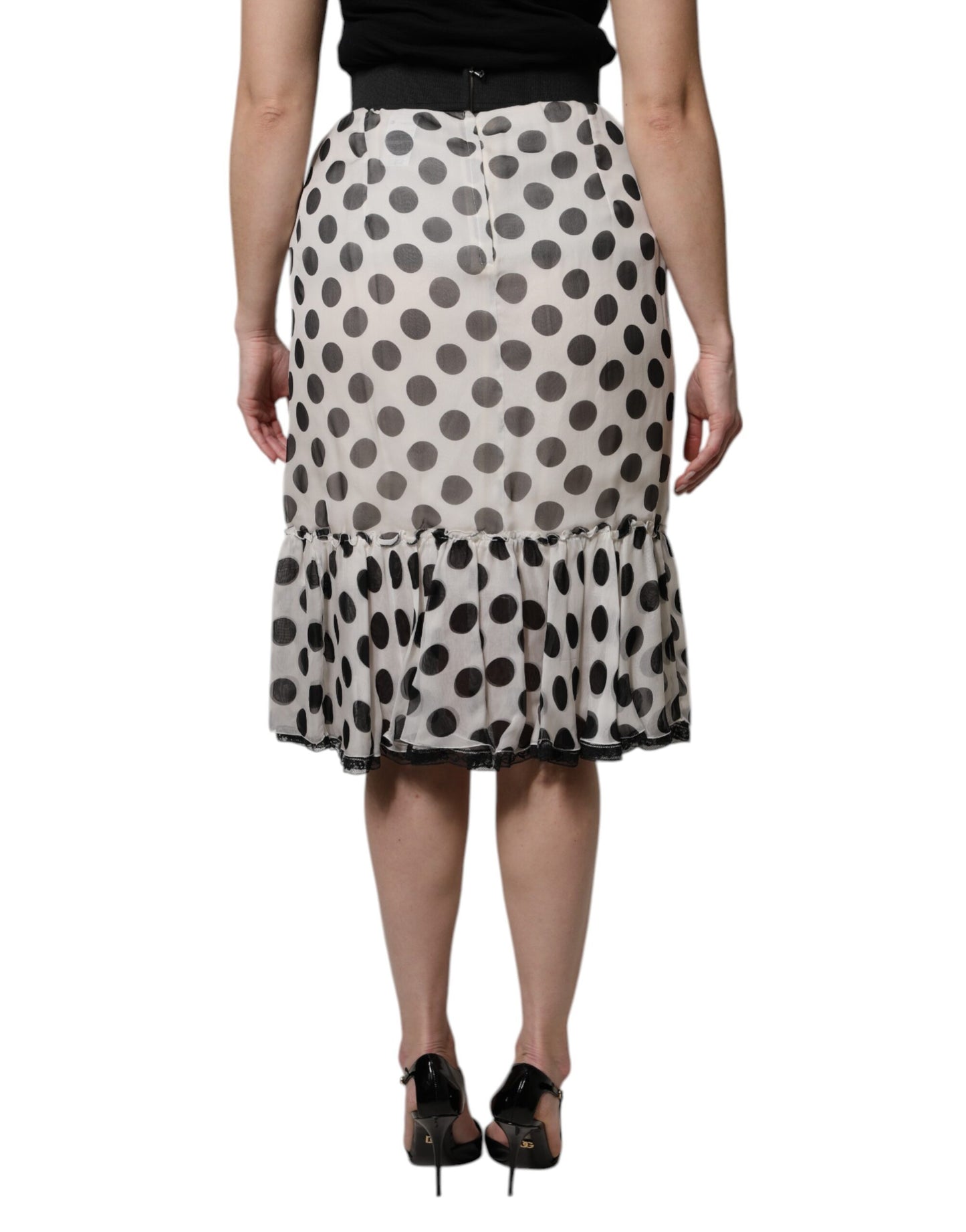Falda hasta la rodilla con lunares blancos y negros de Dolce & Gabbana