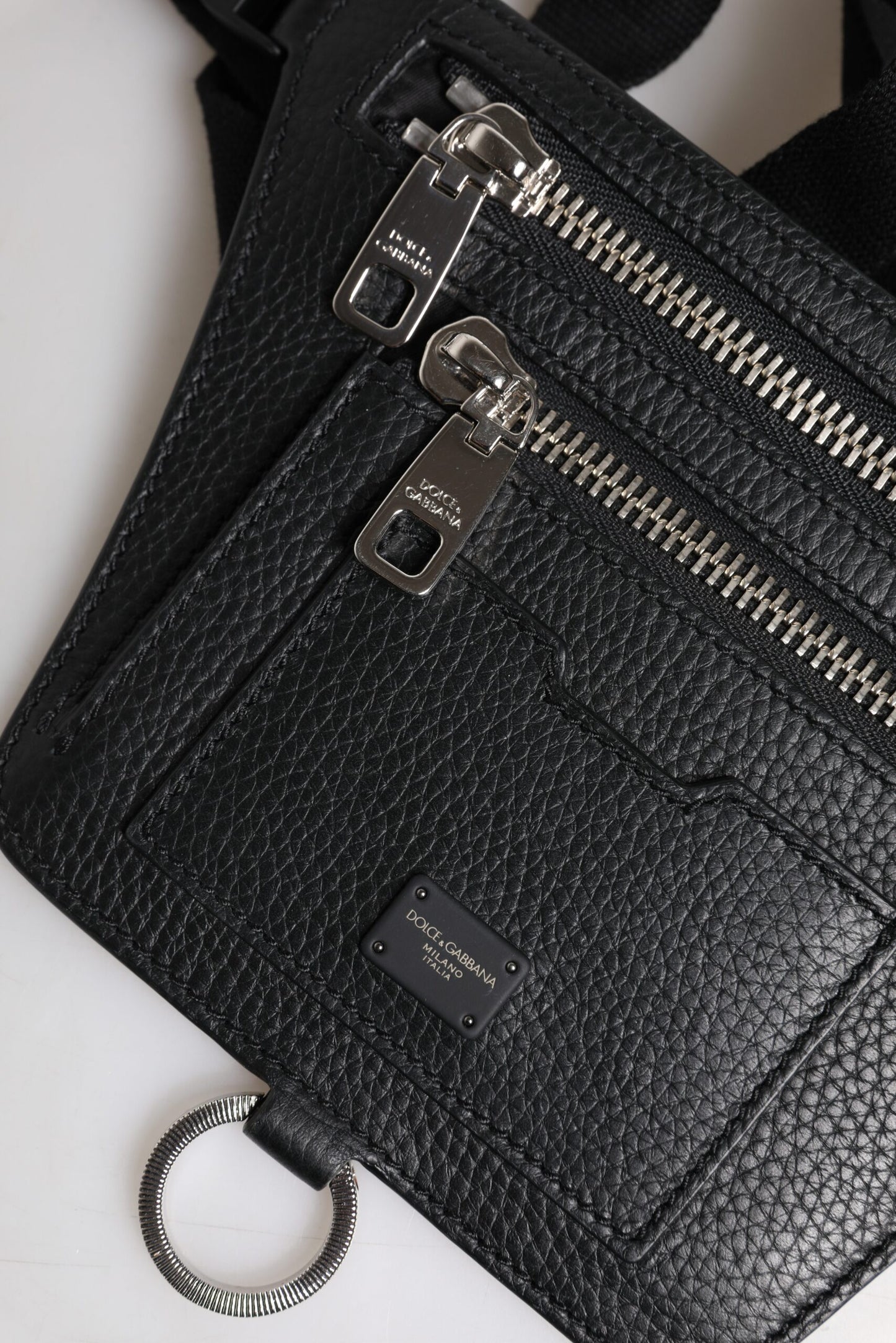 Riñonera Dolce & Gabbana de piel de becerro negra con placa del logotipo para hombre
