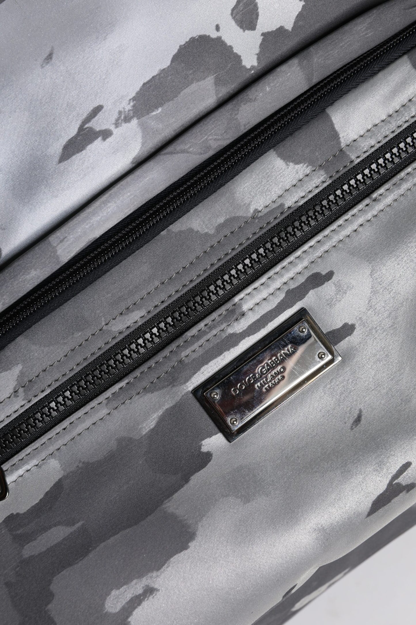 Bolso tote de algodón con múltiples compartimentos y estampado de camuflaje gris de Dolce & Gabbana