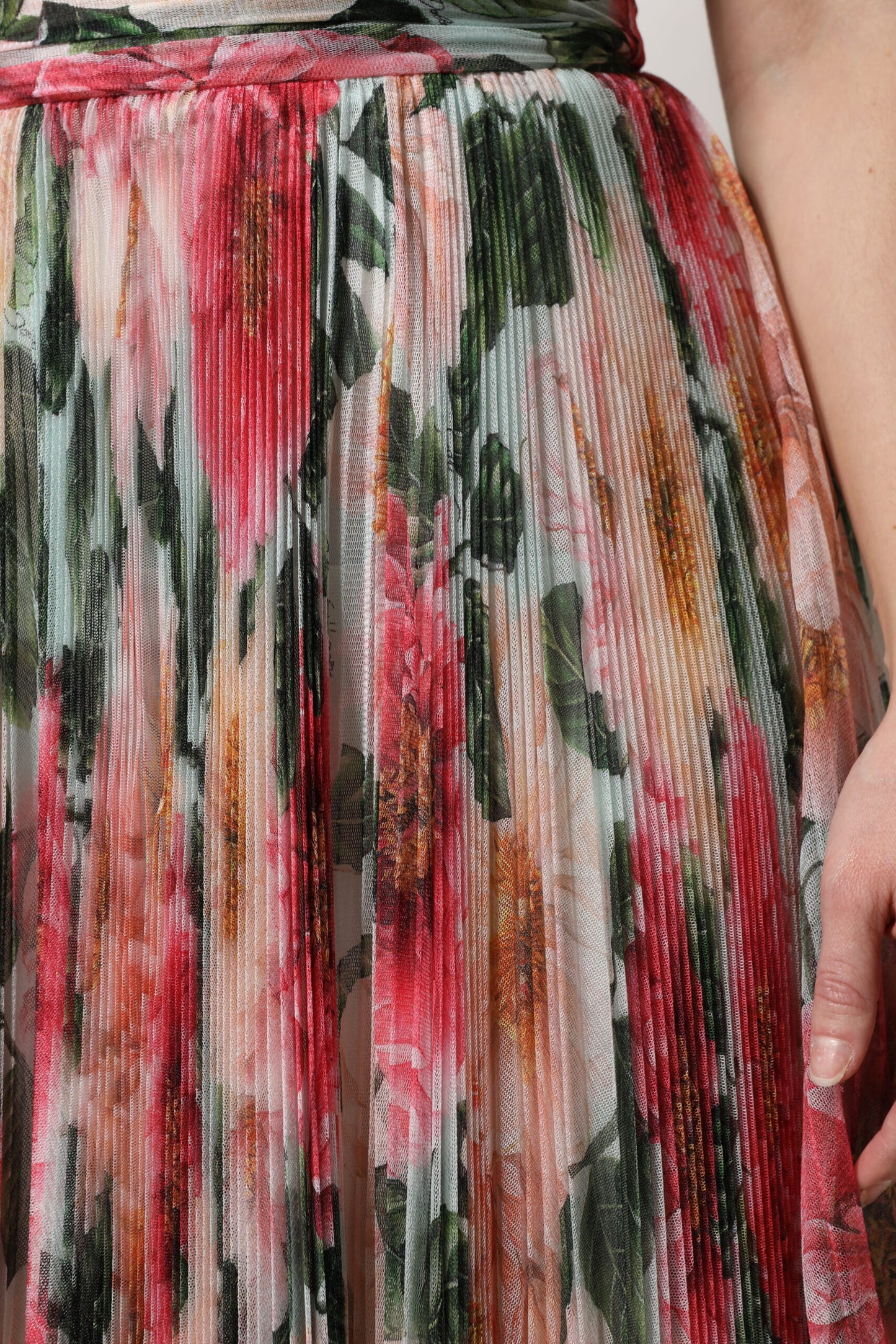 Falda midi de cintura alta con estampado floral de seda multicolor de Dolce & Gabbana