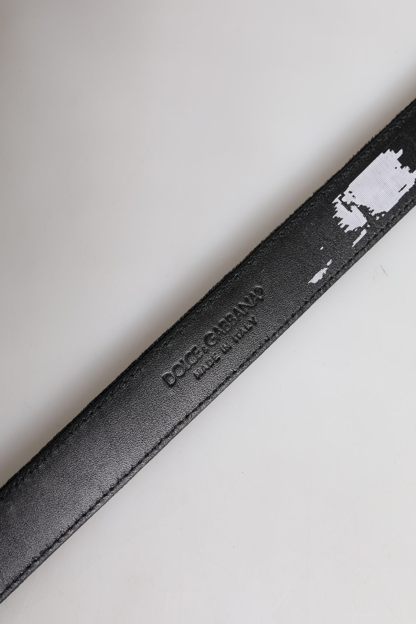 Cinturón clásico con hebilla metálica de cuero negro de Dolce & Gabbana
