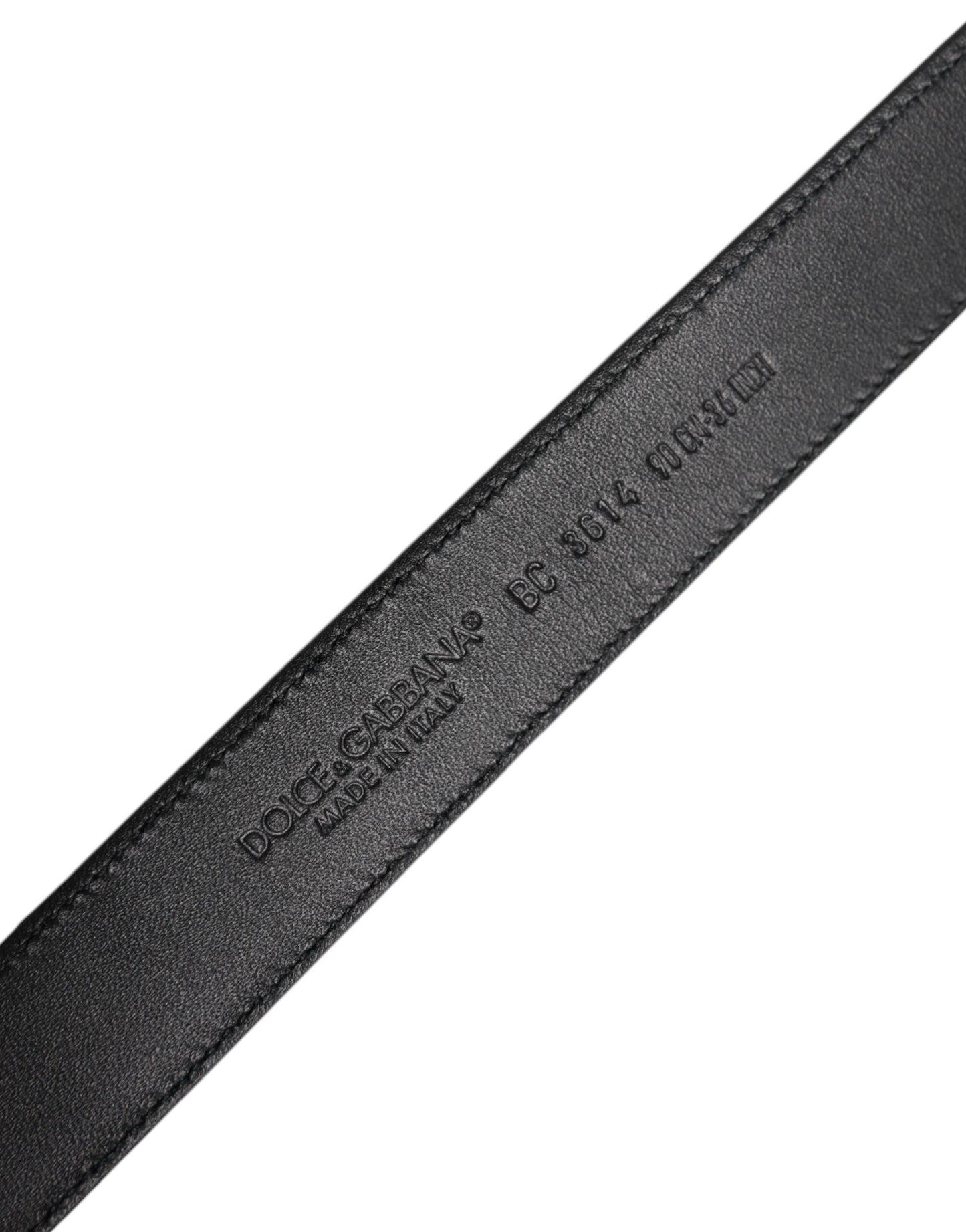 Cinturón clásico con hebilla metálica de piel de becerro negra de Dolce & Gabbana