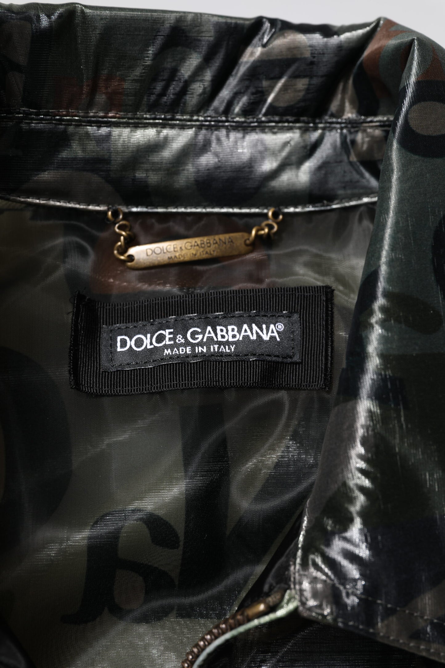 Chaqueta bomber con cremallera completa y estampado del logotipo DG en verde de Dolce & Gabbana