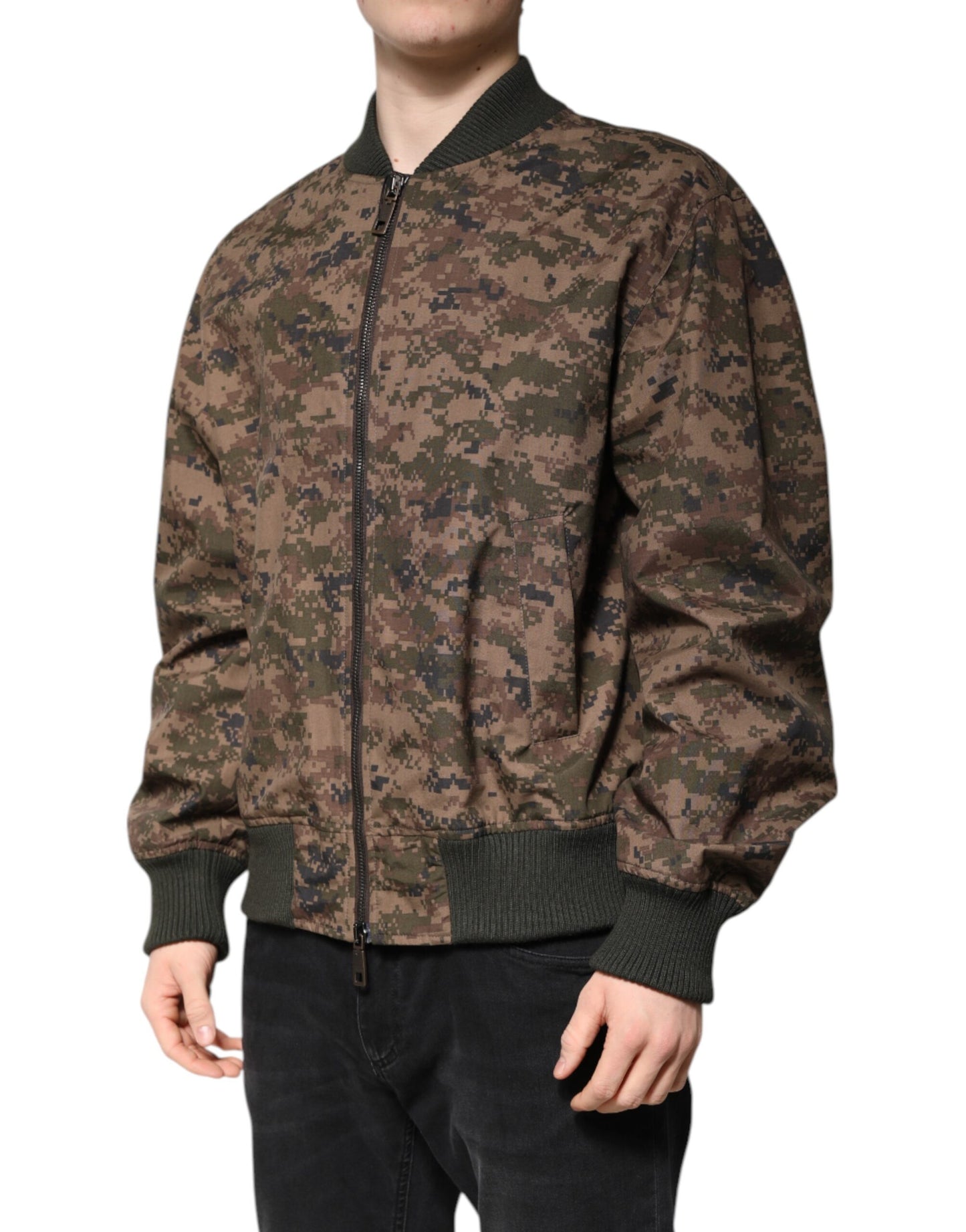 Chaqueta bomber con cremallera completa y estampado de camuflaje marrón de Dolce & Gabbana