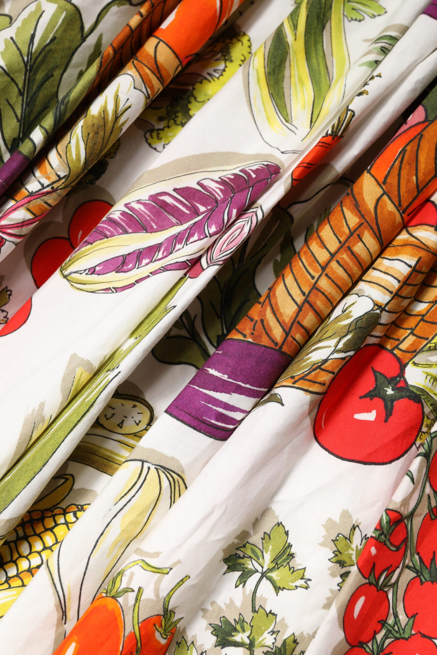 Vestido sin mangas estilo A con estampado de verduras en blanco de Dolce & Gabbana