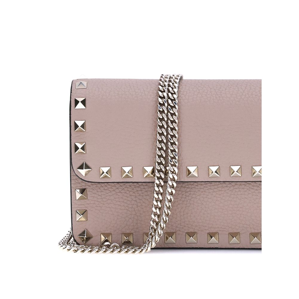 Valentino Garavani Rockstud Pochette with chain