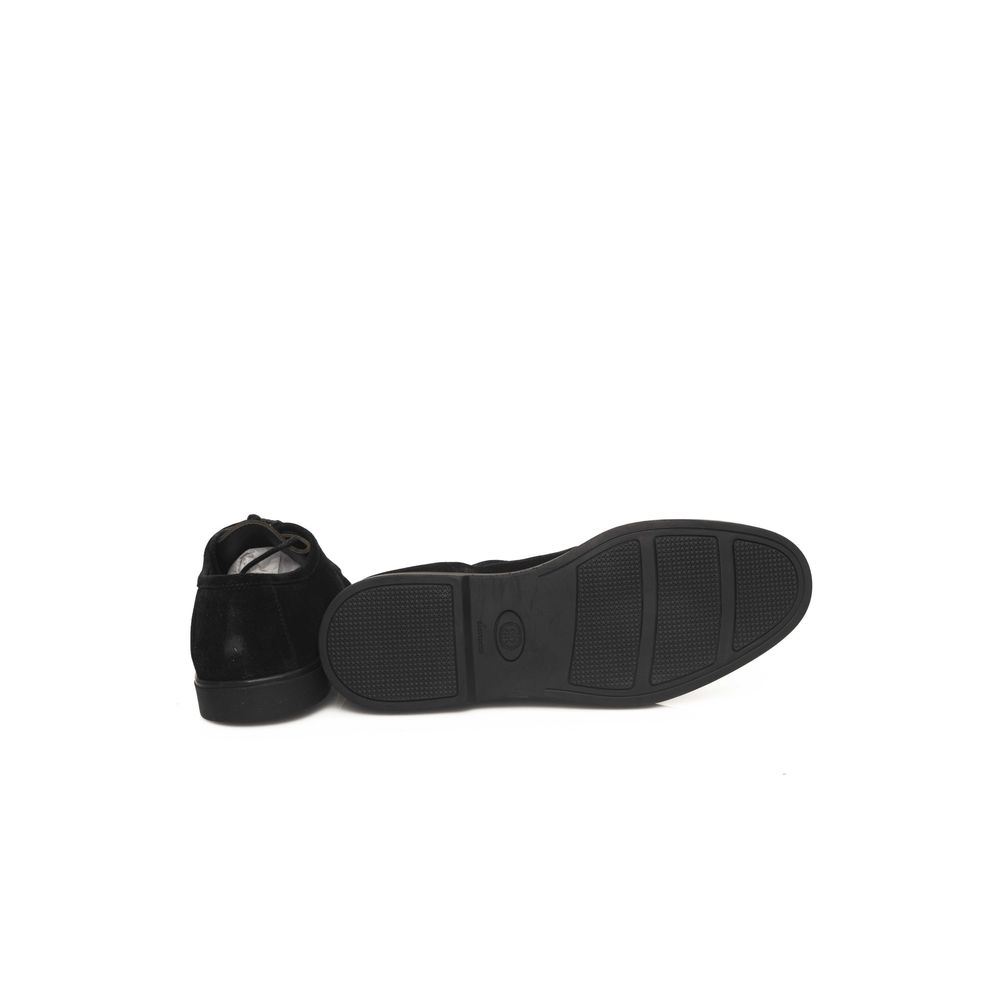 Cerruti 1881 Black Cowhide Shoe – EU41/US8 par Cerruti 1881 | Disponible sur Sandy Store ByNet