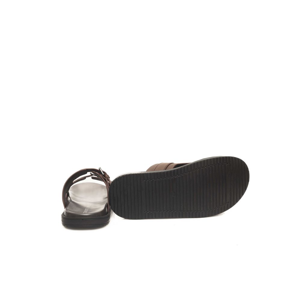 Cerruti 1881 Brown Cowhide Sandal – EU40/US7 par Cerruti 1881 | Disponible sur Sandy Store ByNet
