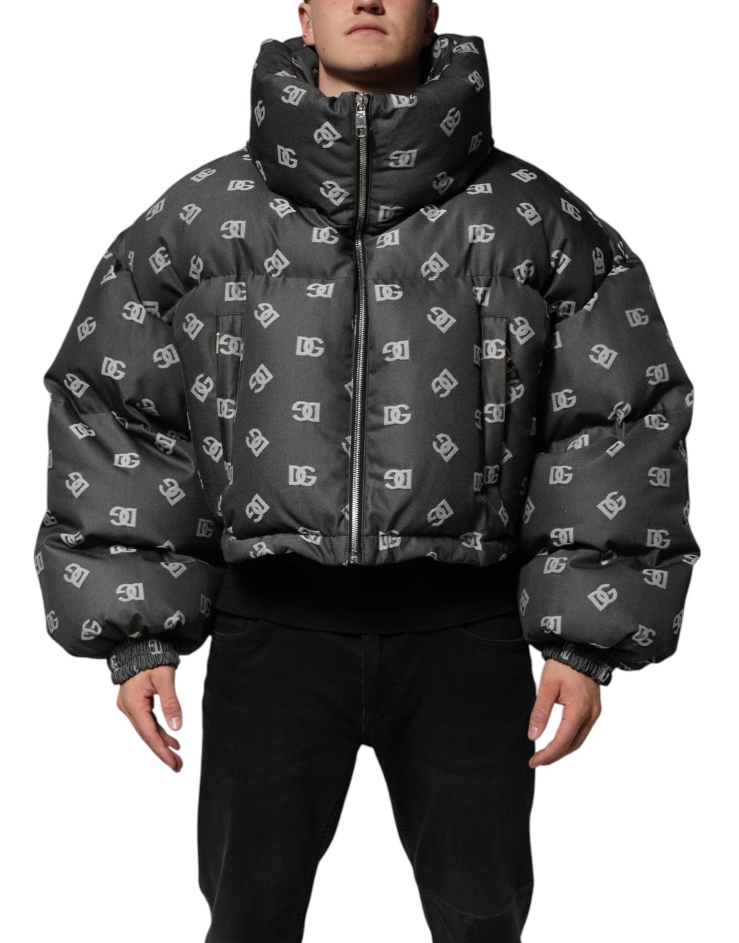 Dolce & Gabbana Black DG Monogram Full Zip Puffer Men Jacket – IT50 | L par Dolce & Gabbana | Disponible sur Sandy Store ByNet