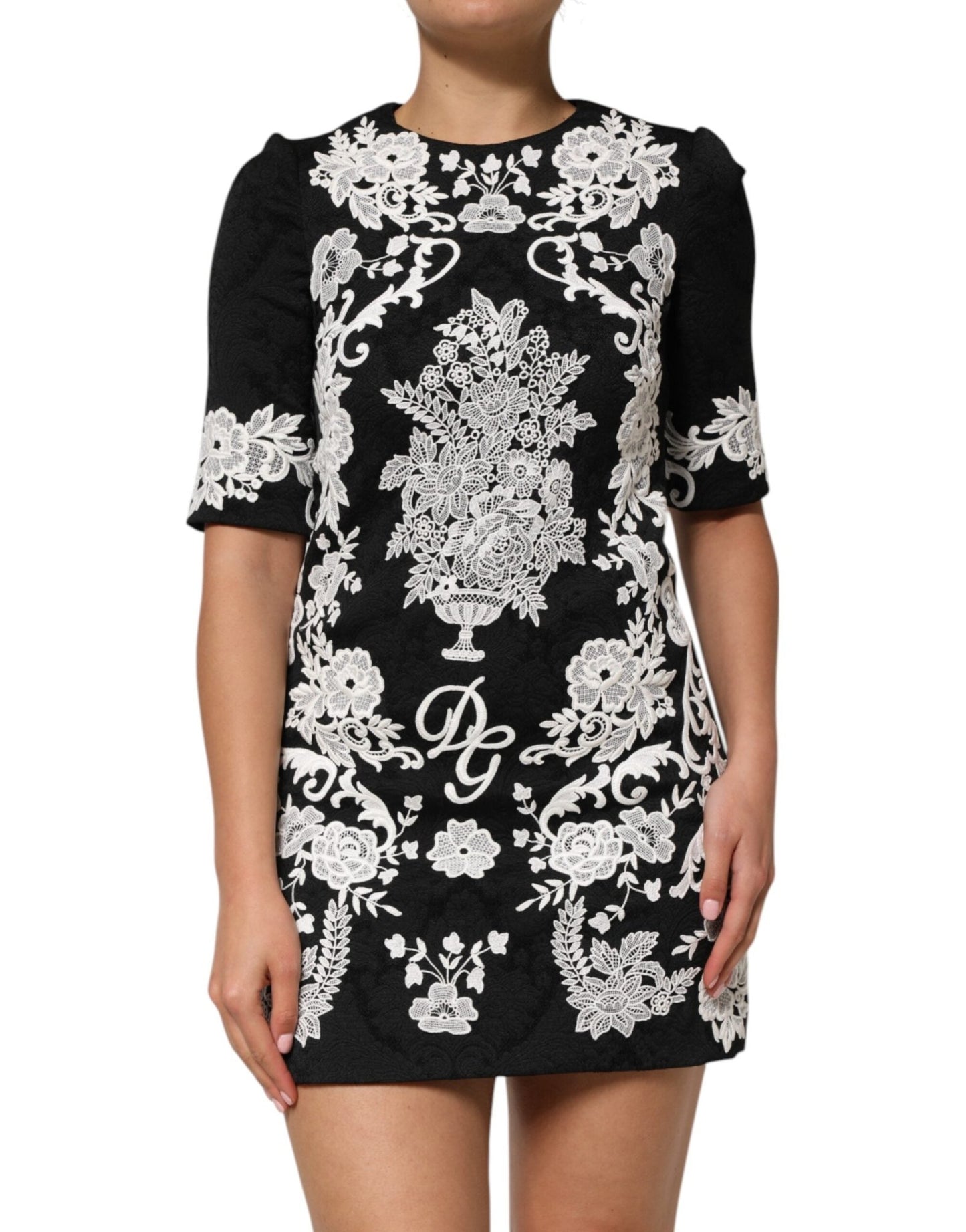 Dolce & Gabbana Black Lace Trim Short Sleeves A - line Dress – IT36|XXS par Dolce & Gabbana | Disponible sur Sandy Store ByNet