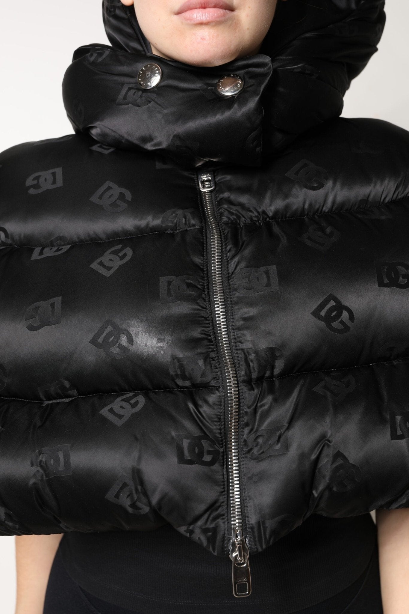 Dolce & Gabbana Black Padded Puffer Hooded Full Zip Cropped Jacket - Sandy Store ByNet