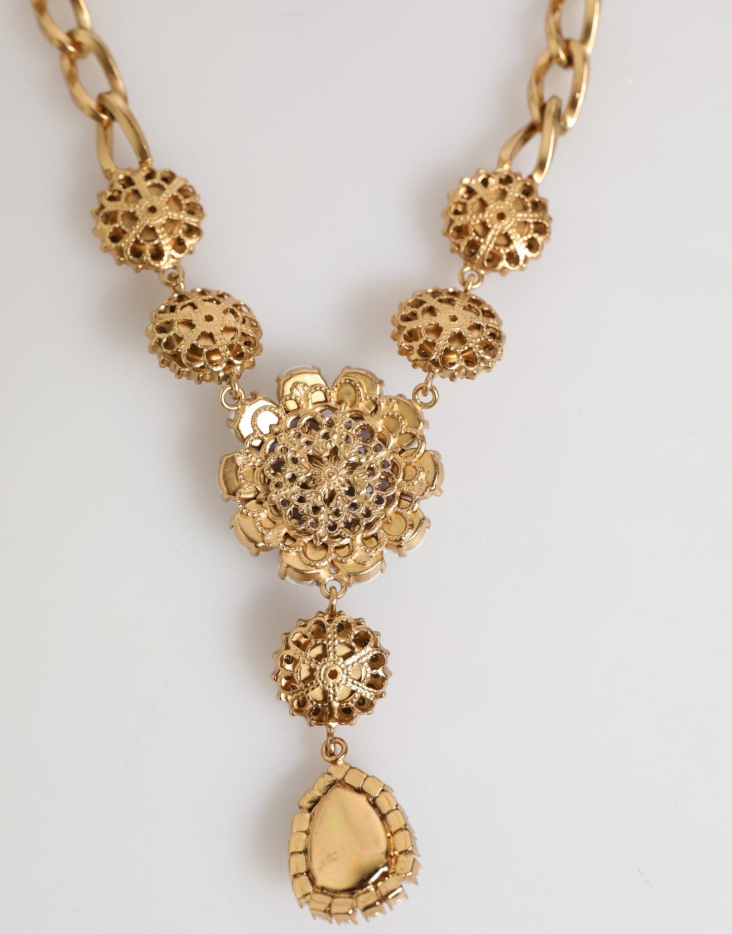 Dolce & Gabbana Gold Brass Crystal Pearl Purple Floral Pendant Jewelry Necklace – par Dolce & Gabbana | Disponible sur Sandy Store ByNet