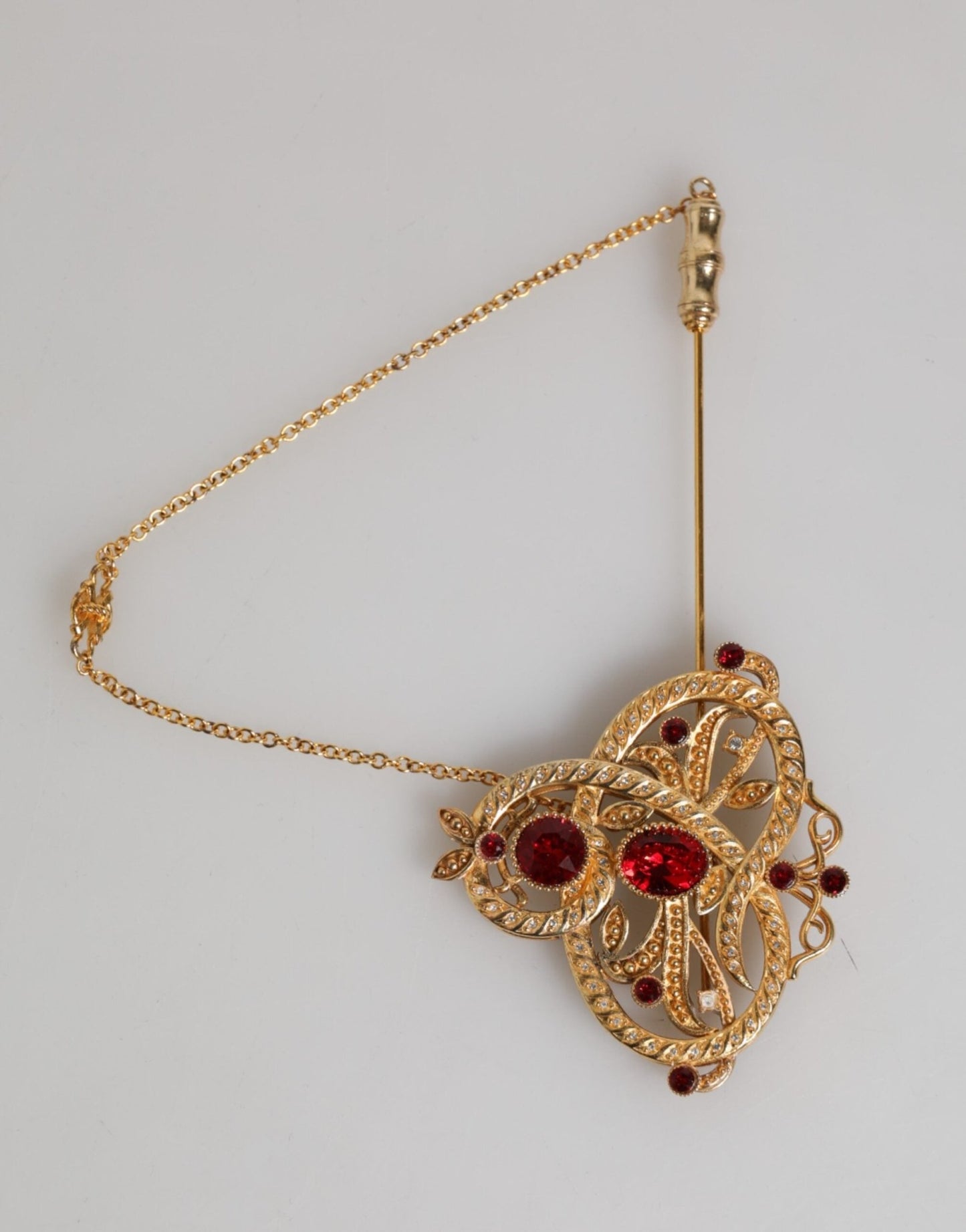 Dolce & Gabbana Gold Tone 925 Sterling Silver Crystal Chain Brooch Pin – par Dolce & Gabbana | Disponible sur Sandy Store ByNet