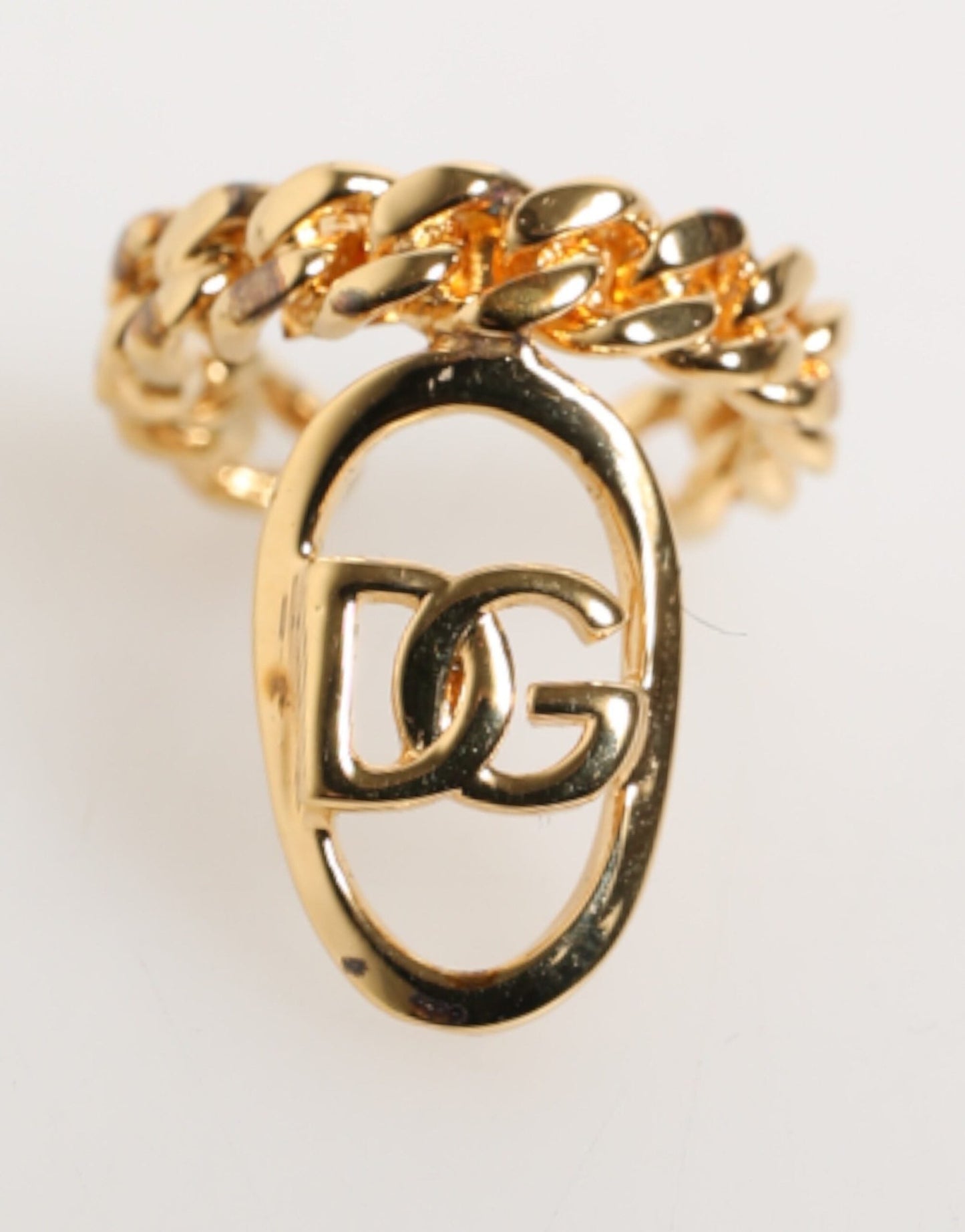 Dolce & Gabbana Gold Tone Brass Oval DG Logo Chain Adjustable Ring – par Dolce & Gabbana | Disponible sur Sandy Store ByNet