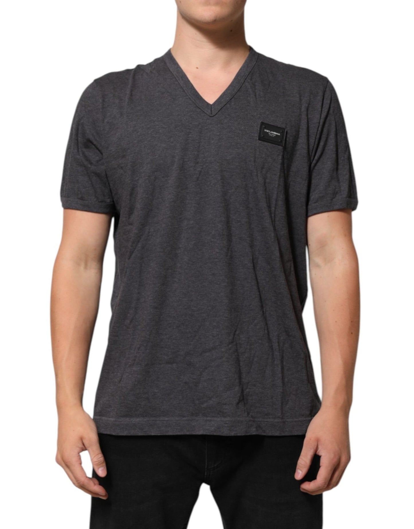 Dolce & Gabbana Grey Cotton V - Neck Logo Plaque Melange T-Shirt – IT58 | 3XL par Dolce & Gabbana | Disponible sur Sandy Store ByNet