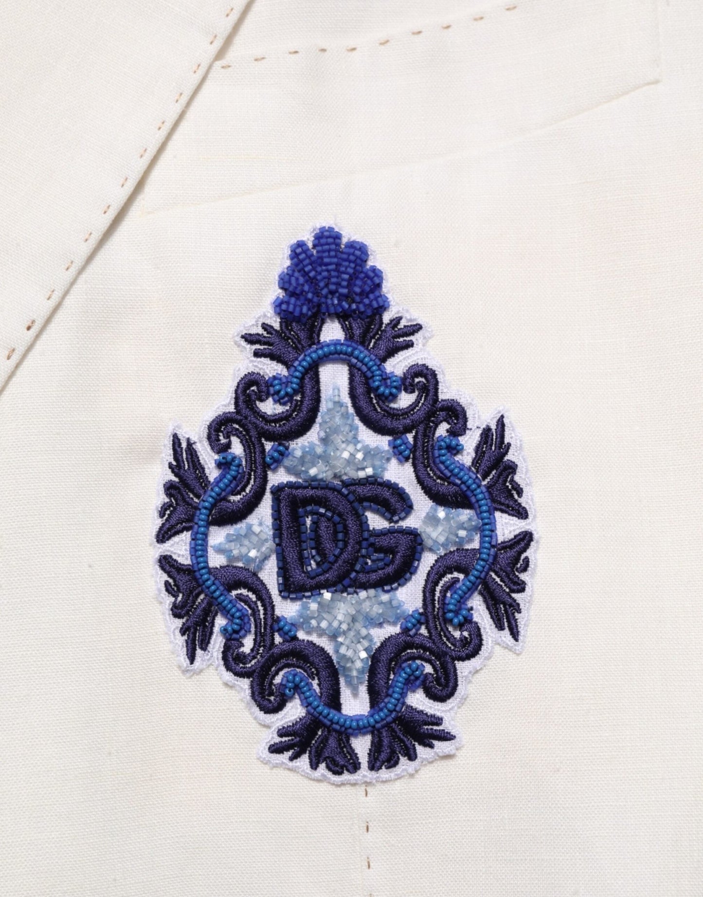 Dolce & Gabbana Light Cream Linen Embroidered 2 Piece Suit – IT58 | 3XL par Dolce & Gabbana | Disponible sur Sandy Store ByNet