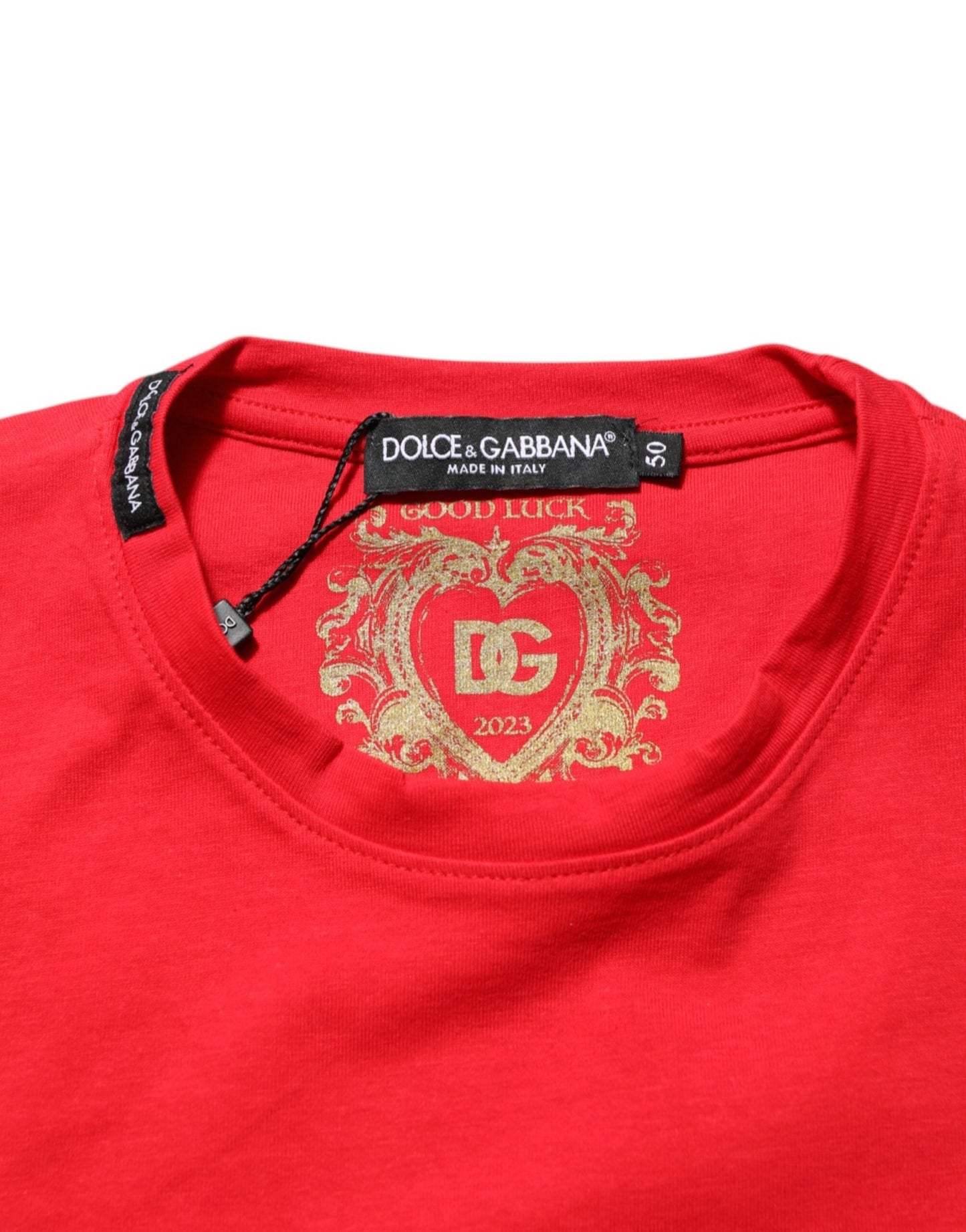 Dolce & Gabbana Red Goodluck 2023 Cotton Crew Neck T-shirt – IT46 | S par Dolce & Gabbana | Disponible sur Sandy Store ByNet