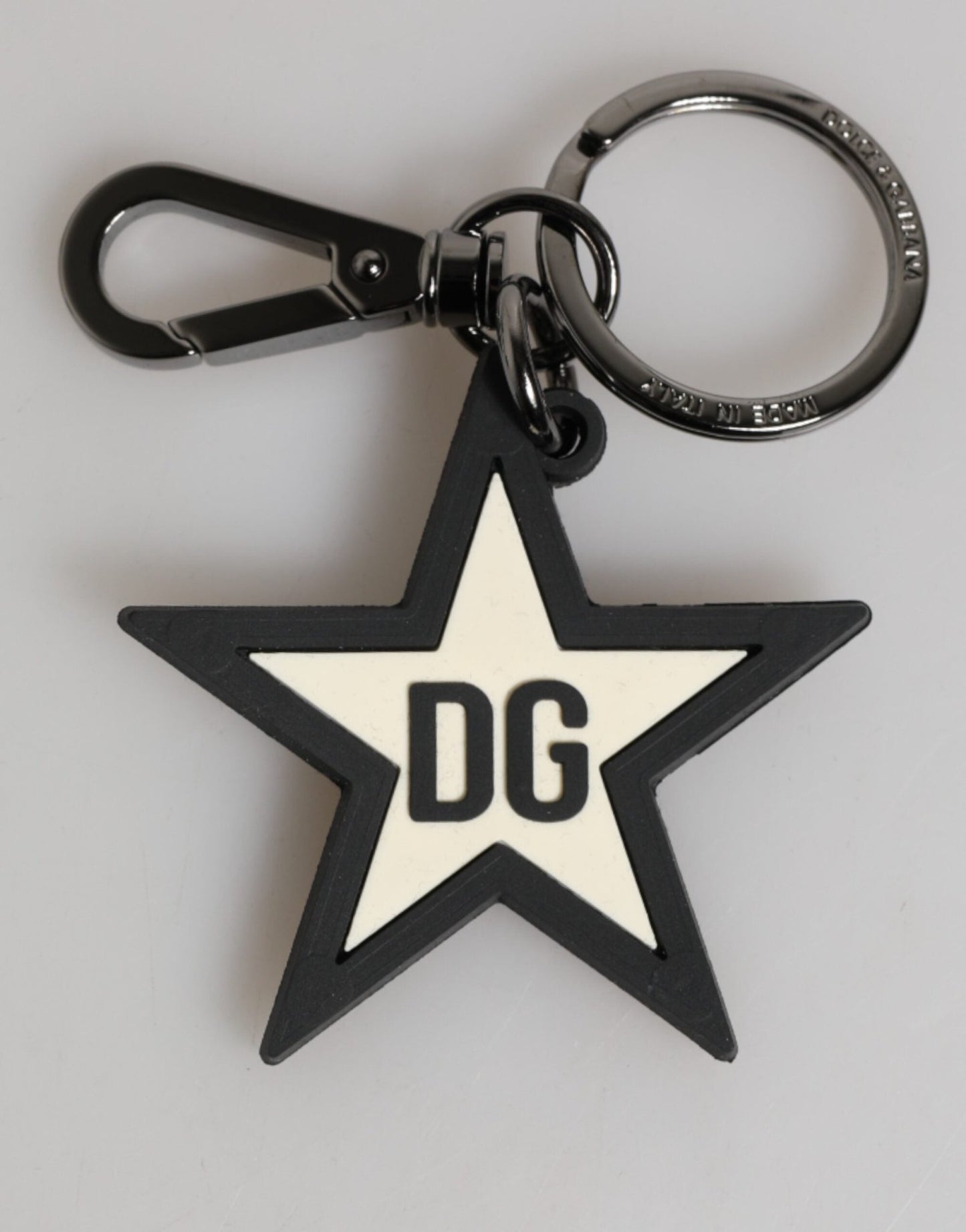 Dolce & Gabbana White Black DG Logo Star Rubber Men's Keychain Keyring – par Dolce & Gabbana | Disponible sur Sandy Store ByNet