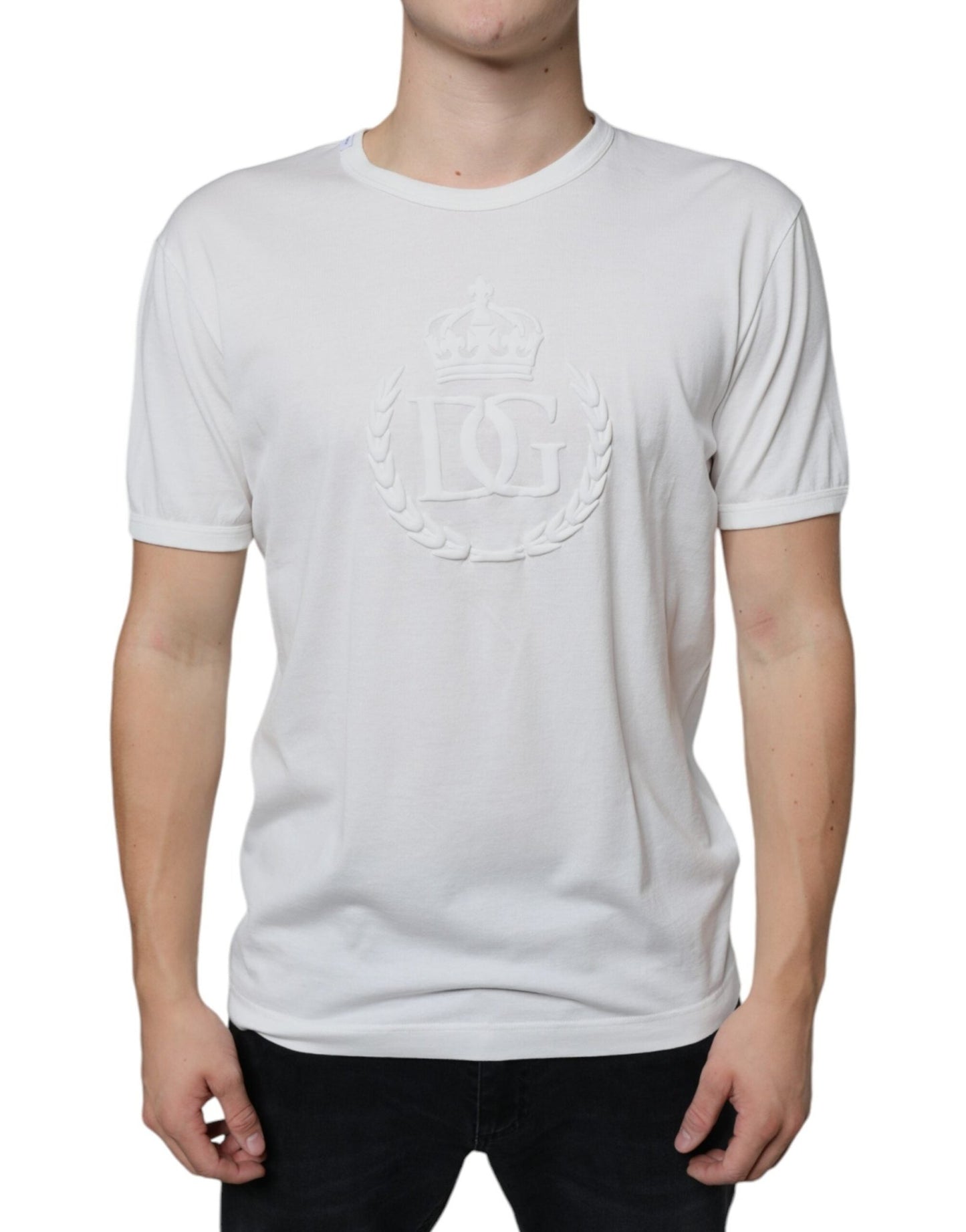 Dolce & Gabbana White Logo Embossed Cotton Crewneck T-shirt – IT52 | XL par Dolce & Gabbana | Disponible sur Sandy Store ByNet