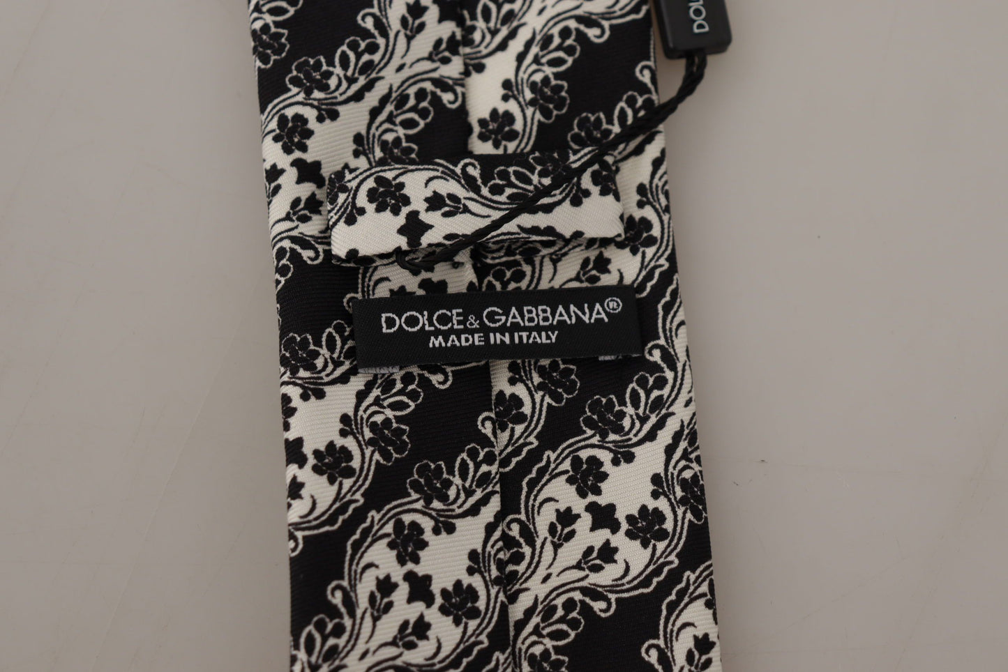 Dolce &amp; Gabbana Elegant Floral Print Silk Bow Tie
